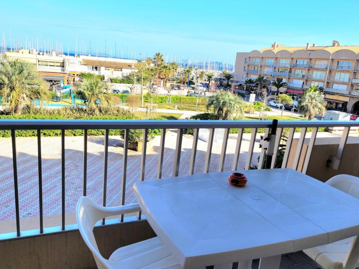 Appartement Studio Port D' Hyeres Vue Mer Et Sur Les Iles D'Or Extérieur photo