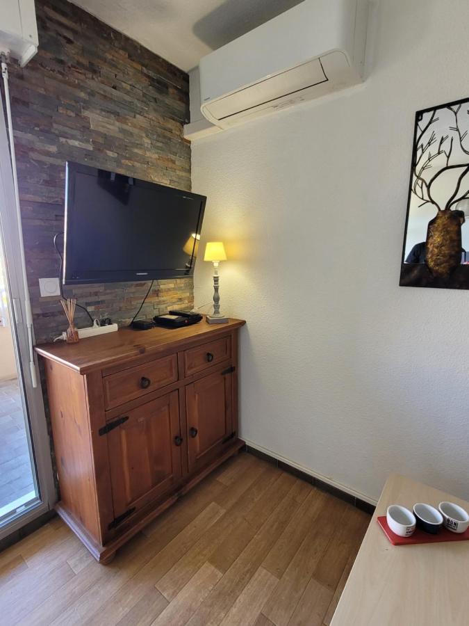 Appartement Studio Port D' Hyeres Vue Mer Et Sur Les Iles D'Or Extérieur photo